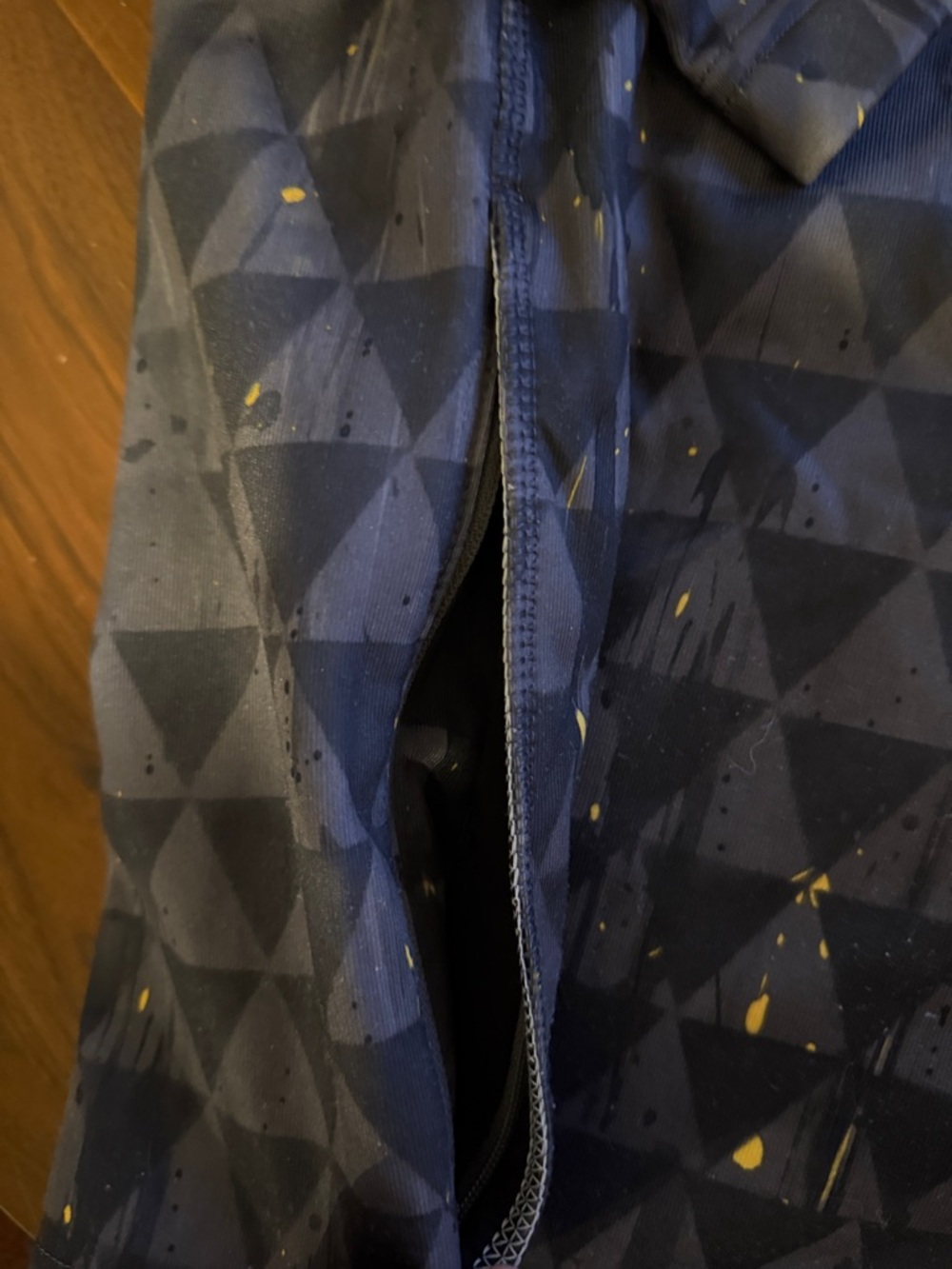 Burton Gray Pullover Hoodie with Yellow Speckle Accents - large - Picture 6 of 8